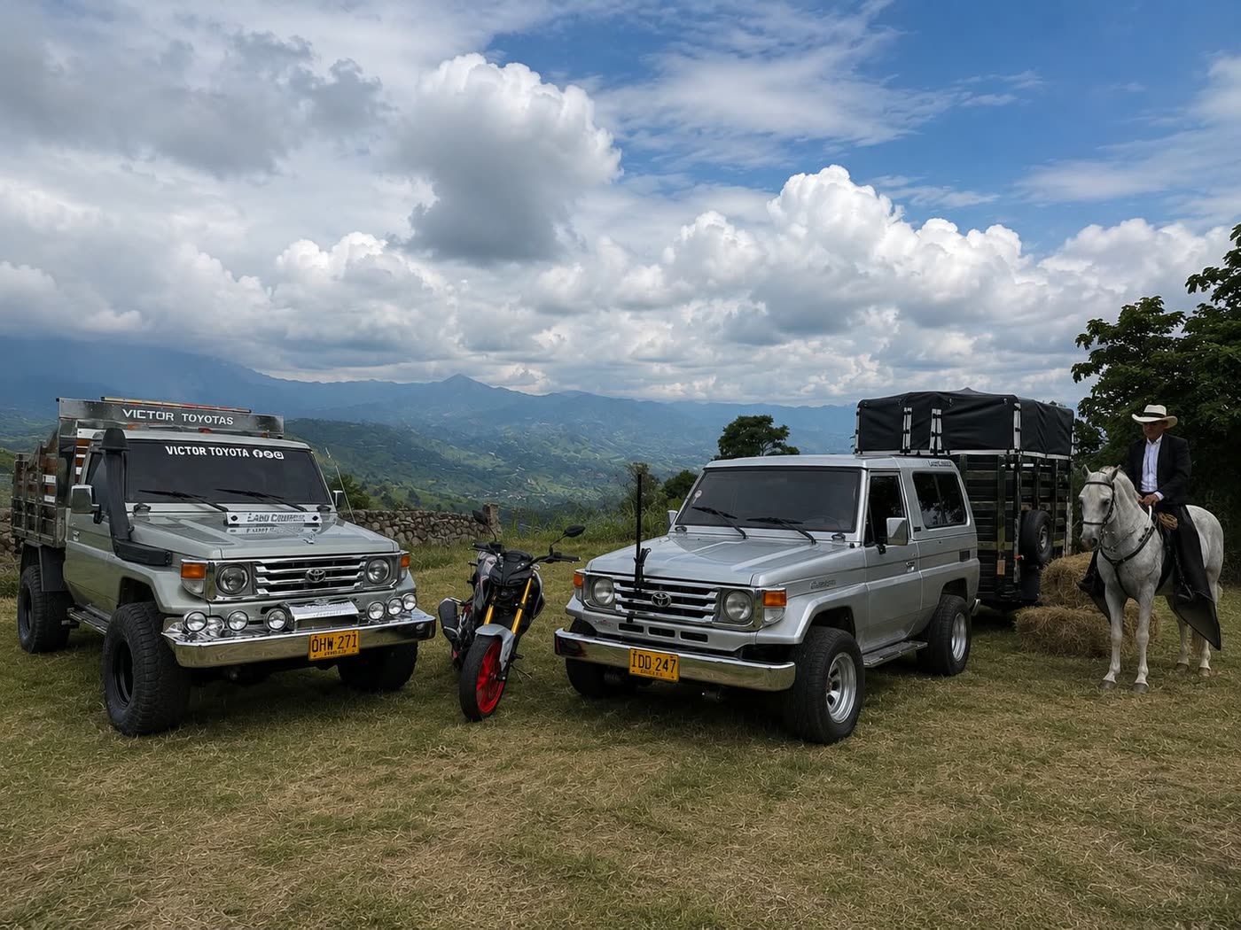 Los premios del proyecto: Toyota de estacas, moto MT 15, Land Cruiser cabinada con remolque y caballo